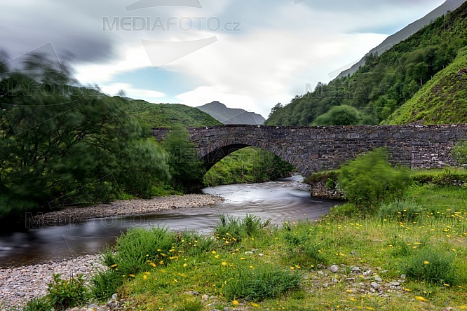 Most, řeka Shiel, Skotsko