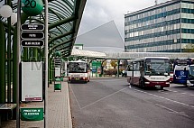 Autobusové nádraží, nástupiště, autobus, doprava, Liberec