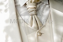 Kravata, vázanka, oblek
