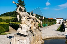 Český Krumlov, zahrada, socha, fontána.