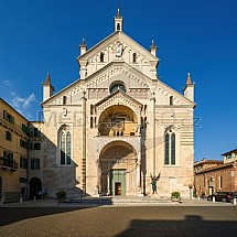 Katedrála Panny Marie, Cattedrale di Santa Maria Matricolare, Verona, Itálie. 