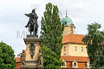 Zámek Poděbrady, pomník, socha, Jiří z Poděbrad