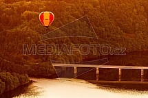 Živohošťský most, Slapy, balon, Vltava