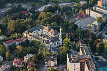 Kostel Božského srdce Páně, Klášter voršilek, poliklinika, Liberec